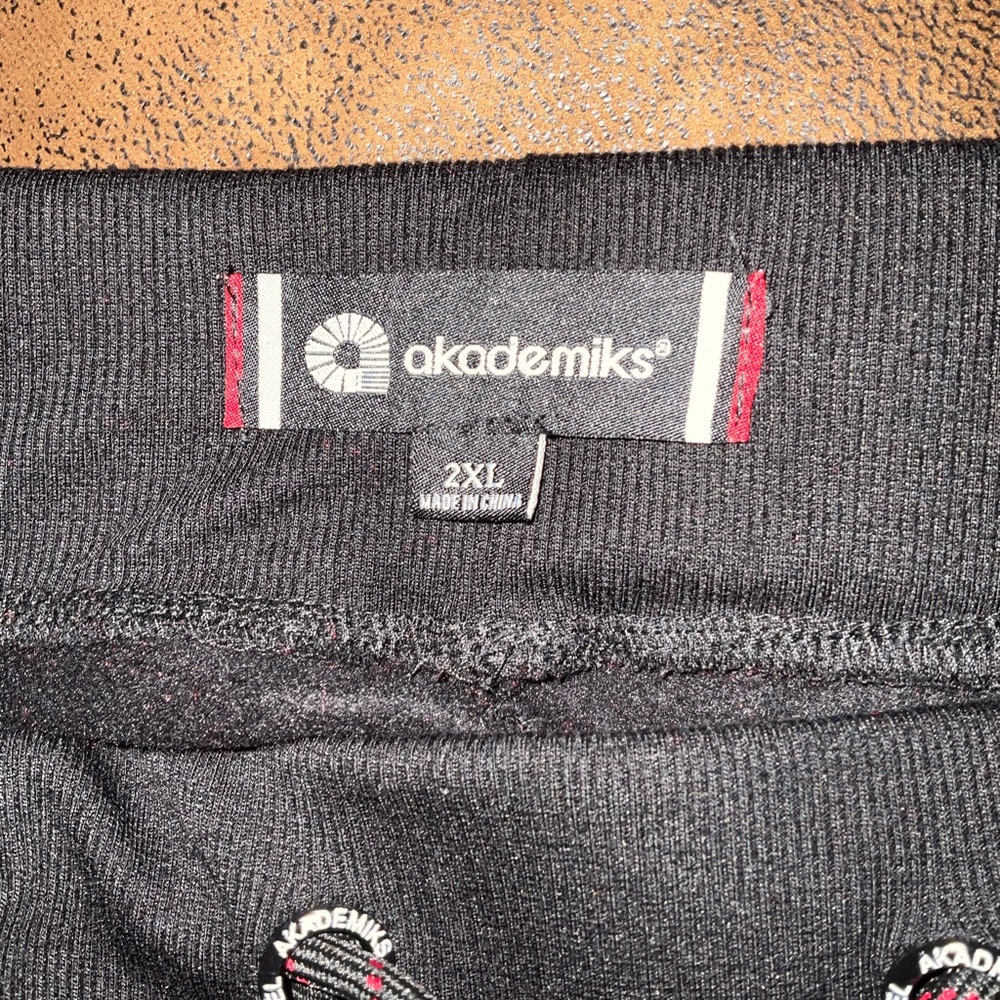 Akademiks Mens Jogger Pants Size 2XL Black & Red tapered leg - Picture 6 of 8